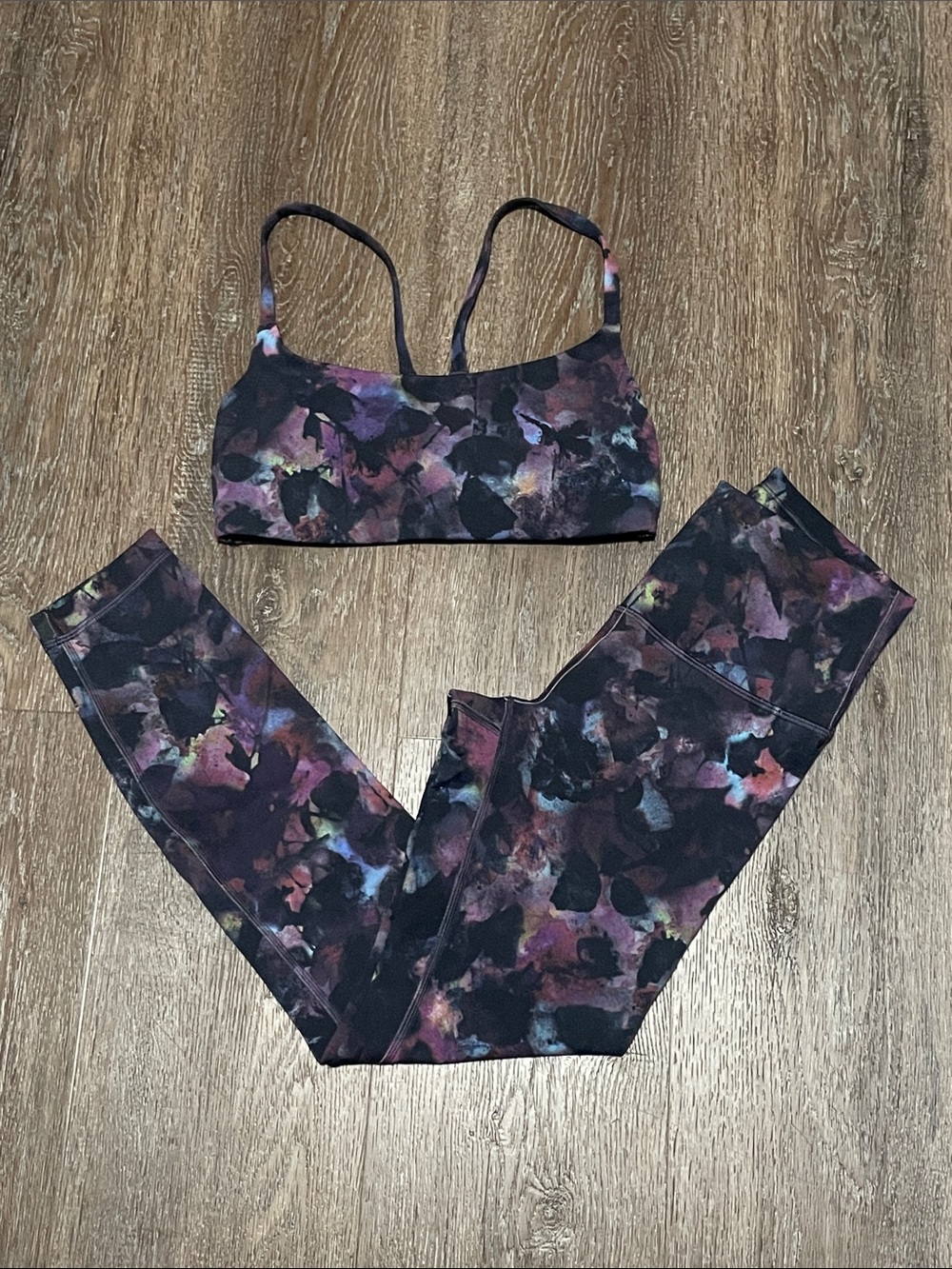 Like New Lululemon Matching Opulent Floral Black Multi Wunder Train Set. Size 4